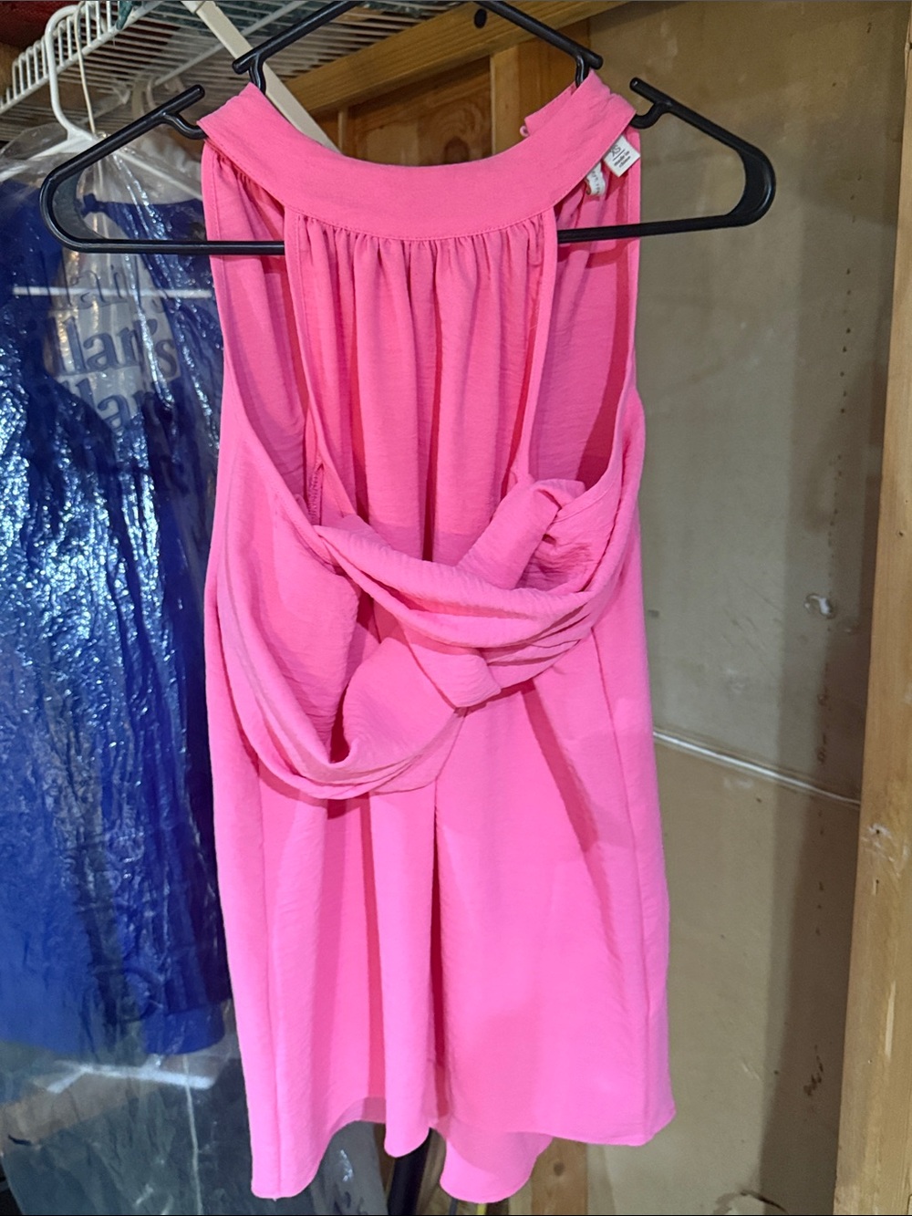 Women’s Hot Pink Sleeveless Twist-Back Top